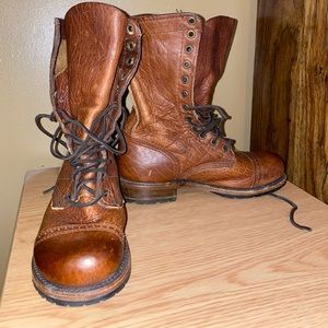 Women’s brown size 6 boots vintage shoe company